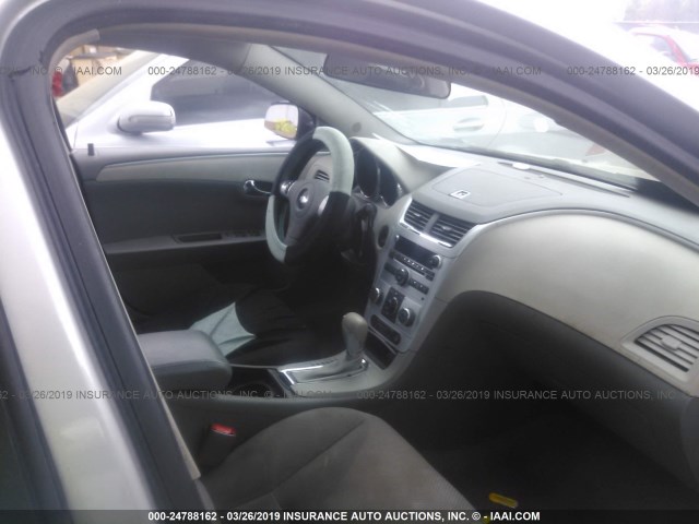 1G1ZG57N38F228609 - 2008 CHEVROLET MALIBU LS SILVER photo 5