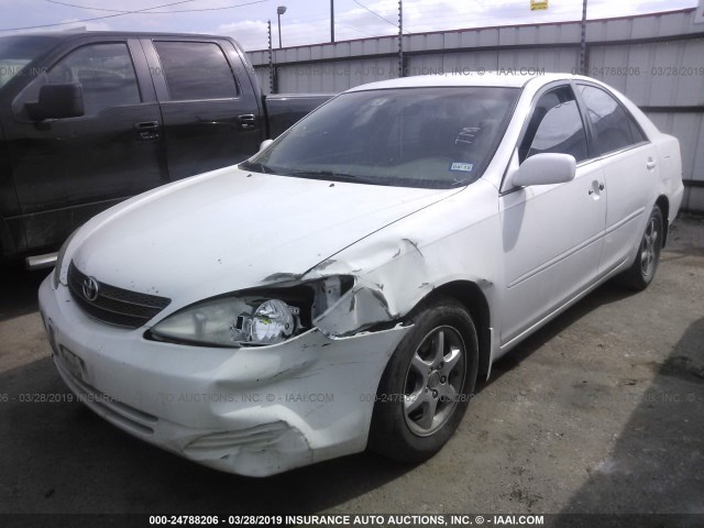 4T1BE30K24U349006 - 2004 TOYOTA CAMRY LE/XLE/SE WHITE photo 2