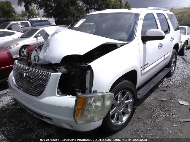 1GKFK63857J341492 - 2007 GMC YUKON DENALI WHITE photo 2