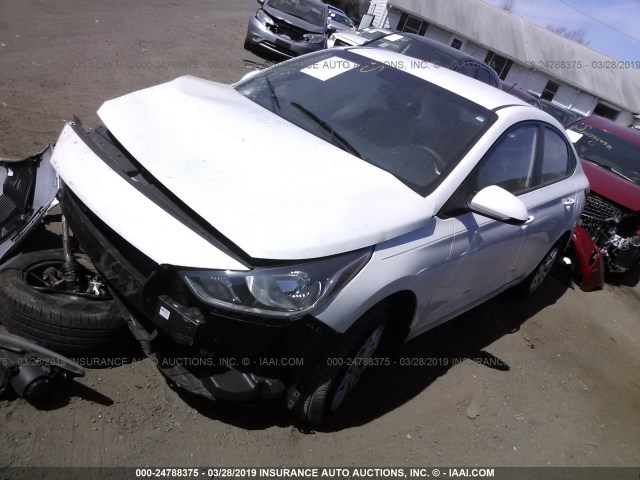 3KPC24A34JE032952 - 2018 HYUNDAI ACCENT SEL WHITE photo 2