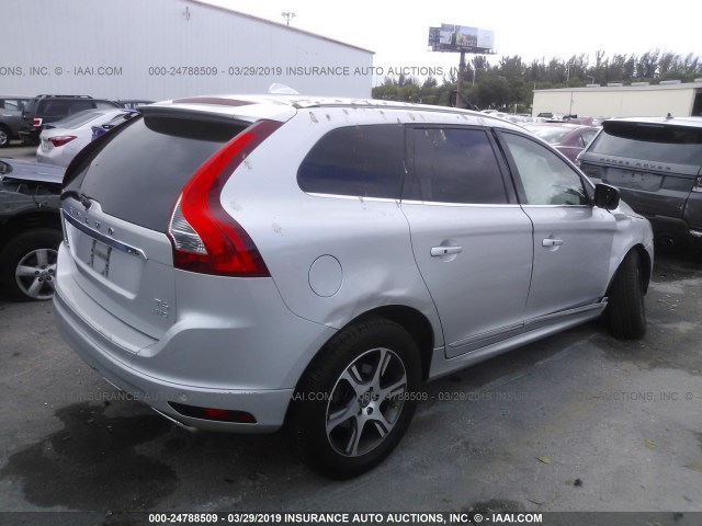 YV4902RD5F2625450 - 2015 VOLVO XC60 T6/PLATINUM SILVER photo 4