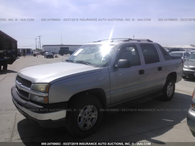 3GNEC12Z35G159653 - 2005 CHEVROLET AVALANCHE C1500 GRAY photo 2