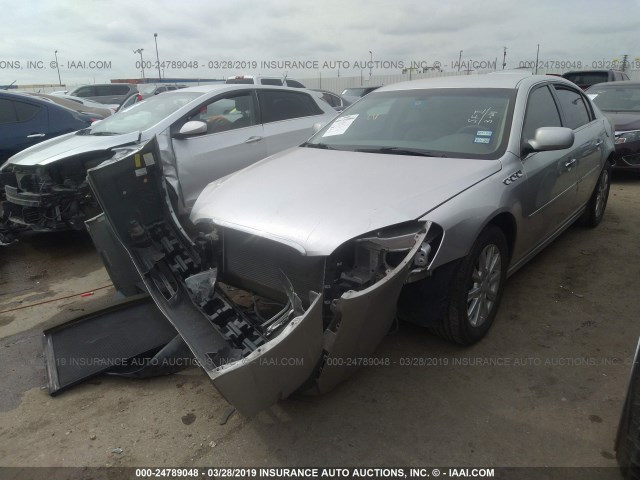 1G4HC5EM0BU110136 - 2011 BUICK LUCERNE CXL SILVER photo 2