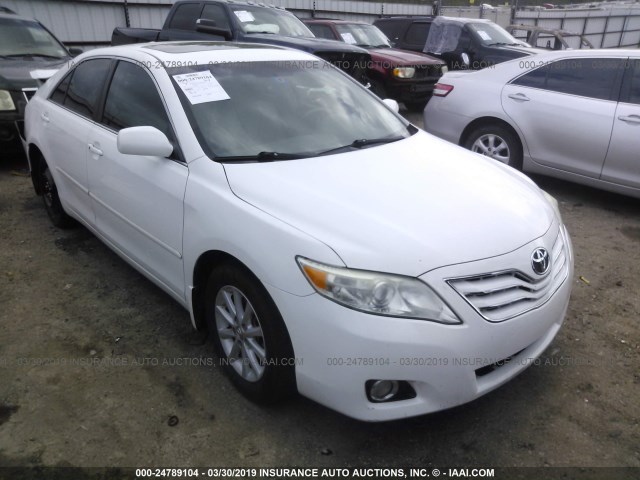 4T4BF3EK1BR205780 - 2011 TOYOTA CAMRY SE/LE/XLE WHITE photo 1