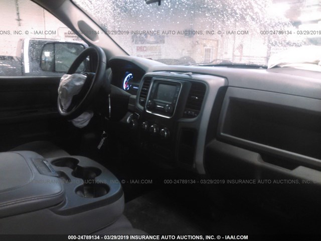 1C6RR7FM6FS655882 - 2015 RAM 1500 ST SILVER photo 5
