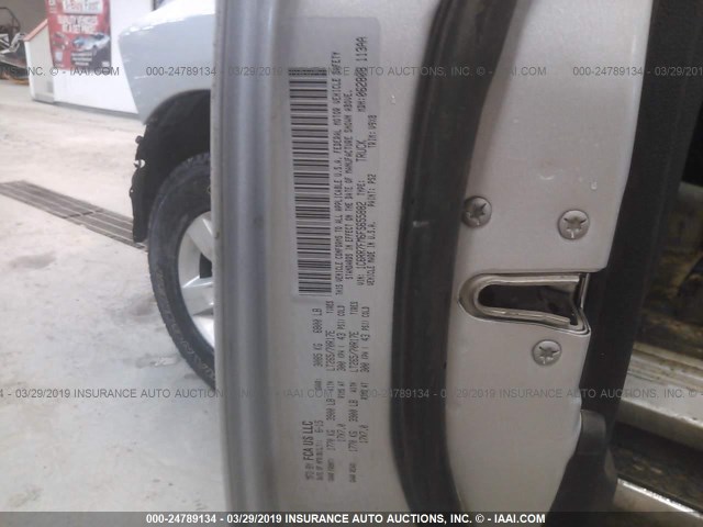1C6RR7FM6FS655882 - 2015 RAM 1500 ST SILVER photo 9