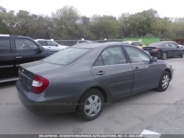 4T1BE32K73U648633 - 2003 TOYOTA CAMRY LE/XLE/SE GRAY photo 4