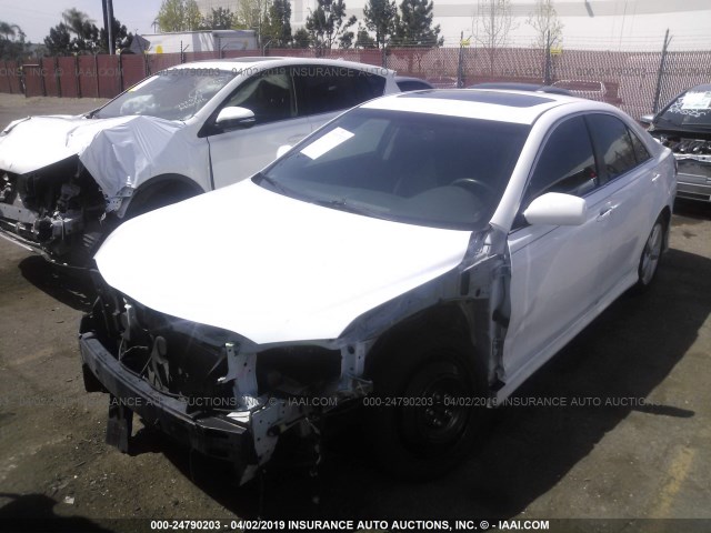 4T1BK3EK6BU630742 - 2011 TOYOTA CAMRY SE/LE/XLE WHITE photo 2