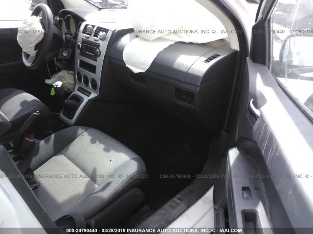 1B3HB48C88D632687 - 2008 DODGE CALIBER SXT WHITE photo 5