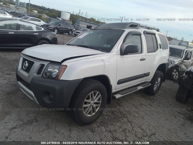 5N1AN0NW8FN662354 - 2015 NISSAN XTERRA X/S/PRO-4X WHITE photo 2