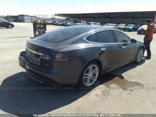 5YJSA1E20FF112023 - 2015 TESLA MODEL S GRAY photo 4