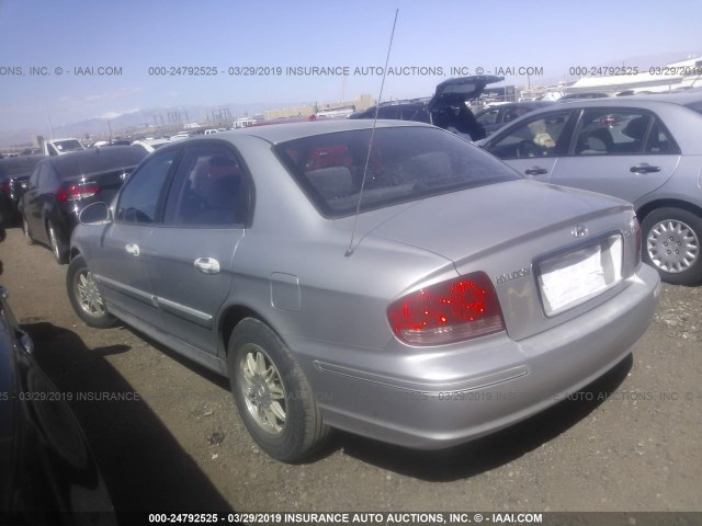 KMHWF25S55A194908 - 2005 HYUNDAI SONATA GL GRAY photo 3