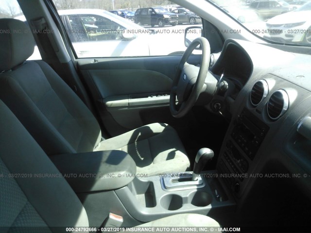 1FMZK01106GA20138 - 2006 FORD FREESTYLE SE SILVER photo 5