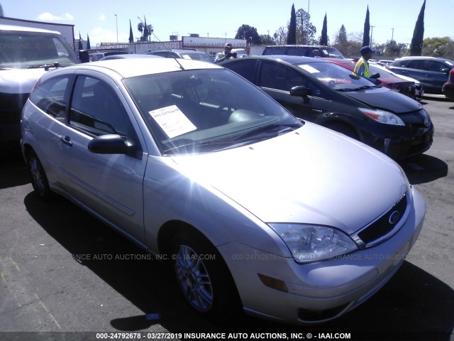 1FAFP31N86W147390 - 2006 FORD FOCUS ZX3 SILVER photo 1