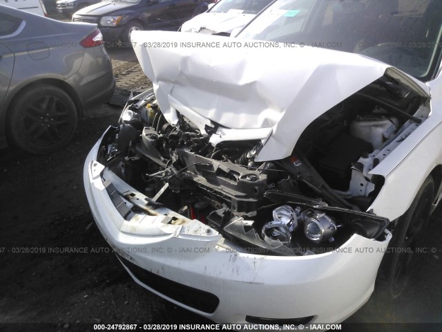 JM1BK343481150286 - 2008 MAZDA 3 HATCHBACK WHITE photo 6