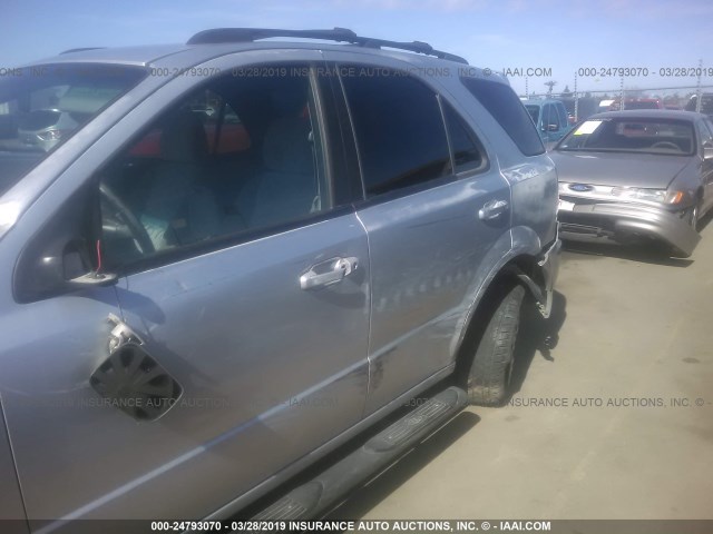 KNDJD733565650333 - 2006 KIA SORENTO EX/LX SILVER photo 6