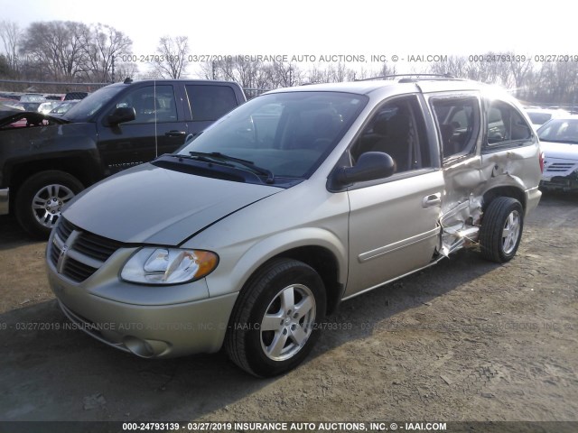 2D4GP44L05R569811 - 2005 DODGE GRAND CARAVAN SXT GOLD photo 2