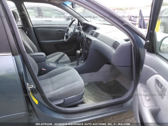 4T1BF28K7YU953765 - 2000 TOYOTA CAMRY LE/XLE 蓝色 照片 5