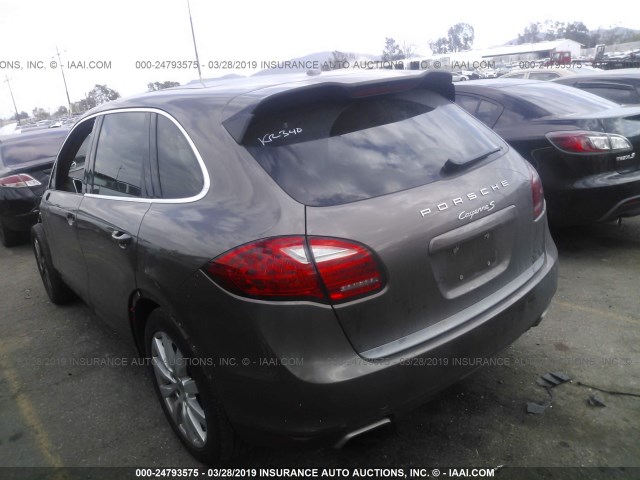 WP1AB2A26DLA83821 - 2013 PORSCHE CAYENNE S BROWN photo 3