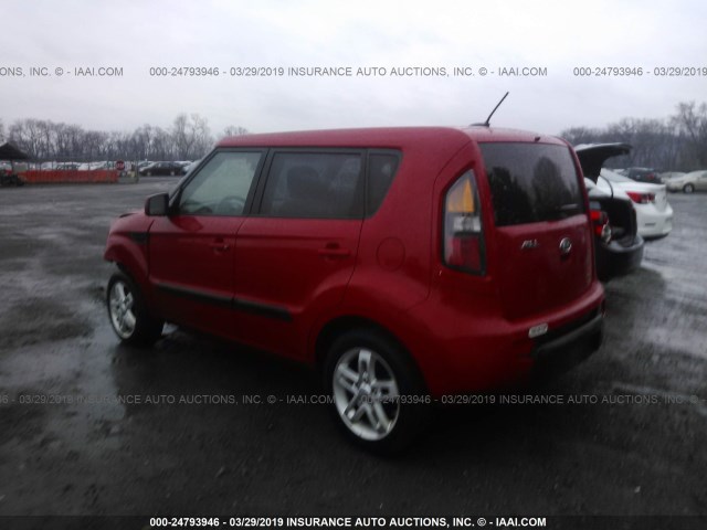 KNDJT2A23B7256294 - 2011 KIA SOUL +/!/SPORT RED photo 3