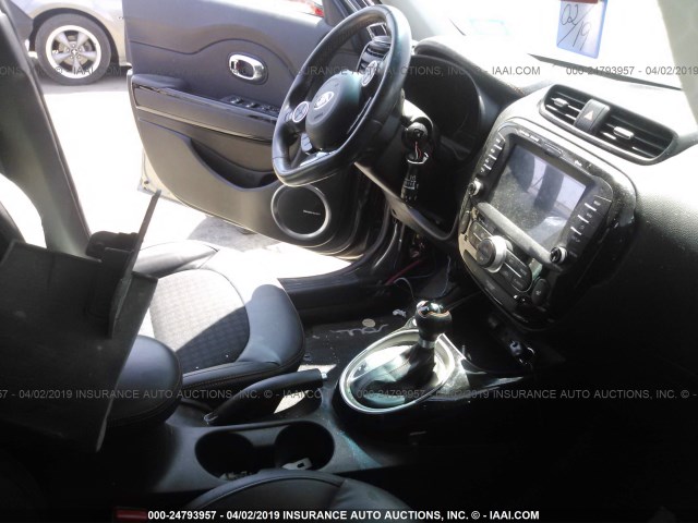 KNDJX3AA4J7569970 - 2018 KIA SOUL ! Boz foto 5