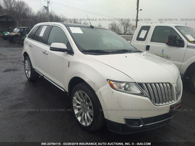 2LMDJ8JK3DBL09575 - 2013 LINCOLN MKX WHITE photo 1