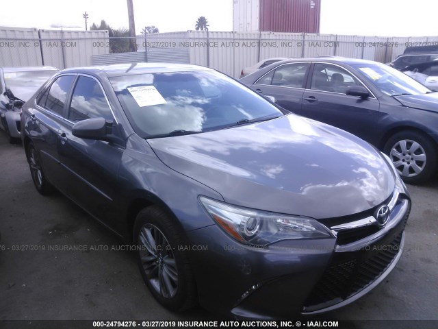 4T1BF1FKXGU219875 - 2016 TOYOTA CAMRY LE/XLE/SE/XSE 灰色 照片 1
