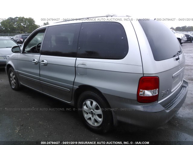 KNDUP131446571405 - 2004 KIA SEDONA EX/LX SILVER photo 3