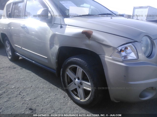 1J4FT47B89D236105 - 2009 JEEP COMPASS SPORT GOLD photo 6