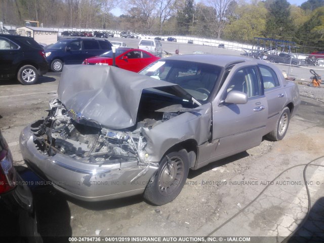 1LNHM81W4XY699892 - 1999 LINCOLN TOWN CAR EXECUTIVE GOLD photo 2