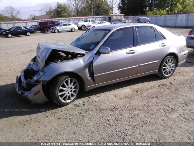 JTHBD192430074564 - 2003 LEXUS IS 300 SILVER photo 2