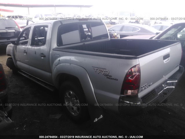 5TELU42N56Z220616 - 2006 TOYOTA TACOMA DOUBLE CAB 银色 照片 3