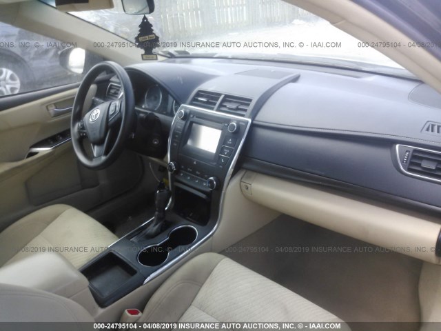 4T1BF1FK1HU794433 - 2017 TOYOTA CAMRY LE/XLE/SE/XSE BLACK photo 5