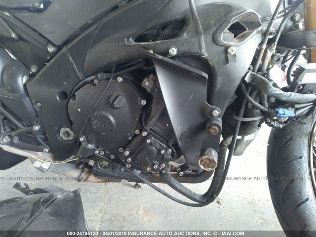 JYARN23E9EA016805 - 2014 YAMAHA YZFR1 BLACK photo 8