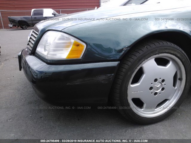 WDBFA67F7WF170476 - 1998 MERCEDES-BENZ SL 500 GREEN photo 6