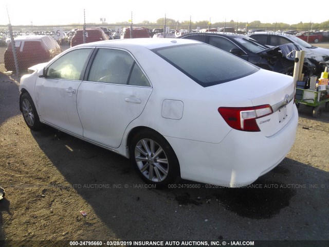 4T4BF1FK9CR251541 - 2012 TOYOTA CAMRY SE/LE/XLE WHITE photo 3