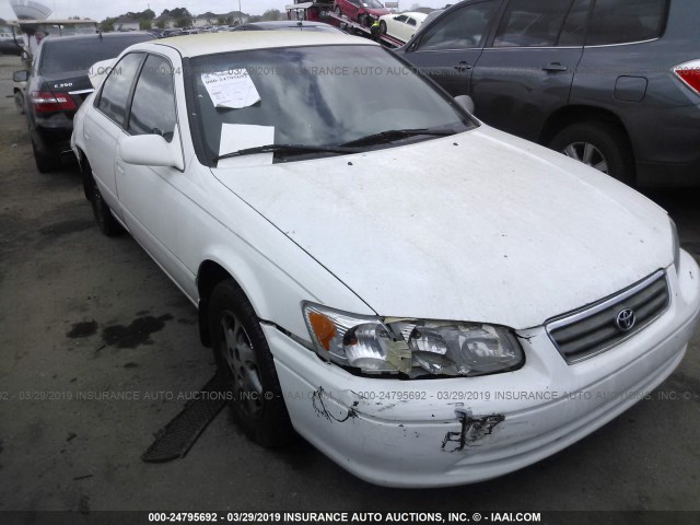 JT2BG22K7Y0472070 - 2000 TOYOTA CAMRY CE/LE/XLE WHITE photo 1