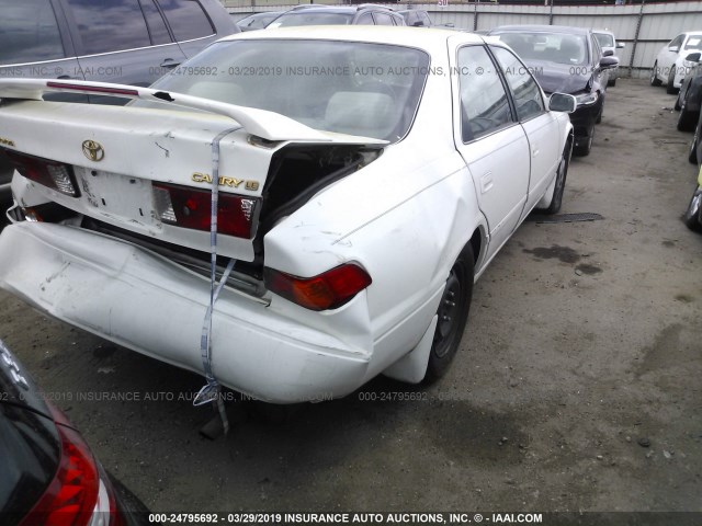 JT2BG22K7Y0472070 - 2000 TOYOTA CAMRY CE/LE/XLE WHITE photo 4