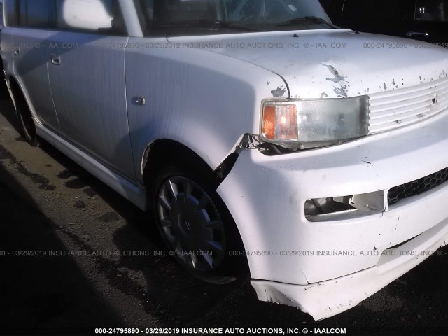 JTLKT324664082078 - 2006 TOYOTA SCION XB WHITE photo 6