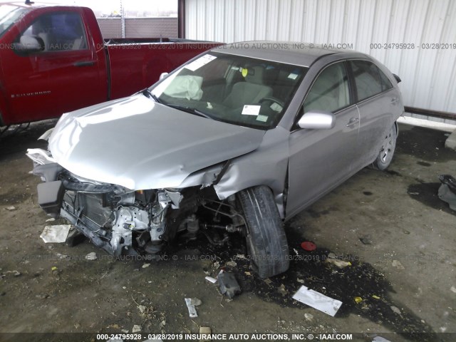 4T1BE46K68U258128 - 2008 TOYOTA CAMRY CE/LE/XLE/SE SILVER photo 2