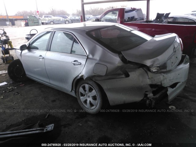 4T1BE46K68U258128 - 2008 TOYOTA CAMRY CE/LE/XLE/SE SILVER photo 3