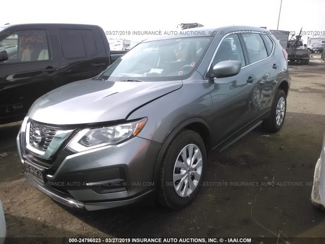 KNMAT2MVXHP505592 - 2017 NISSAN ROGUE S/SV SILVER photo 2