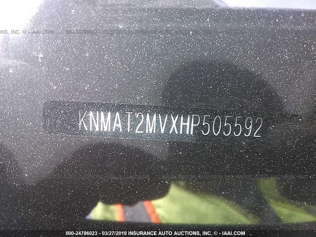 KNMAT2MVXHP505592 - 2017 NISSAN ROGUE S/SV SILVER photo 9