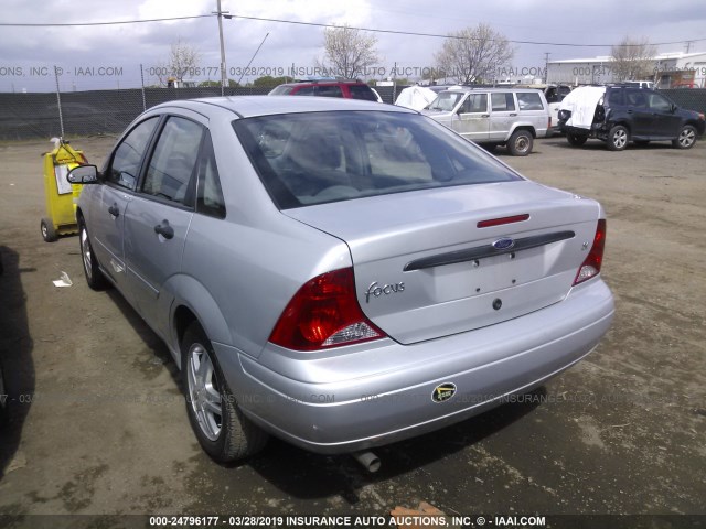 1FAFP34P63W168571 - 2003 FORD FOCUS SE/SE COMFORT/SE SPORT GRAY photo 3