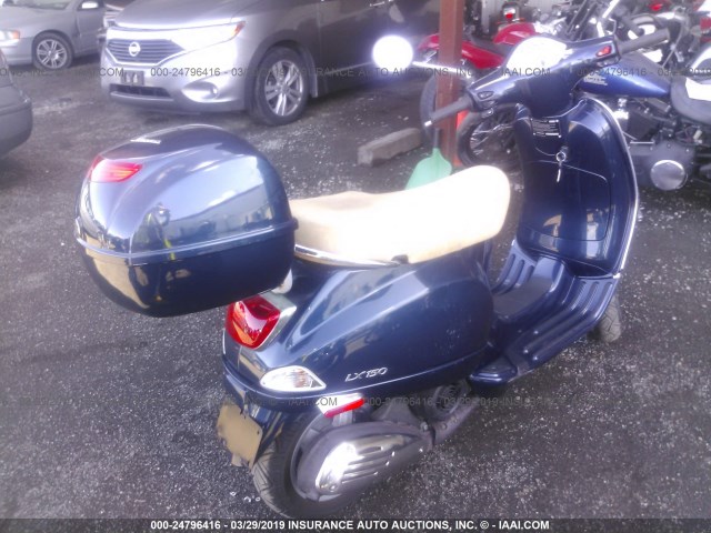 ZAPM448F365005466 - 2006 VESPA LX 150 BLUE photo 4