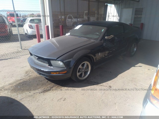 1ZVHT80N085168849 - 2008 FORD MUSTANG GRAY photo 2