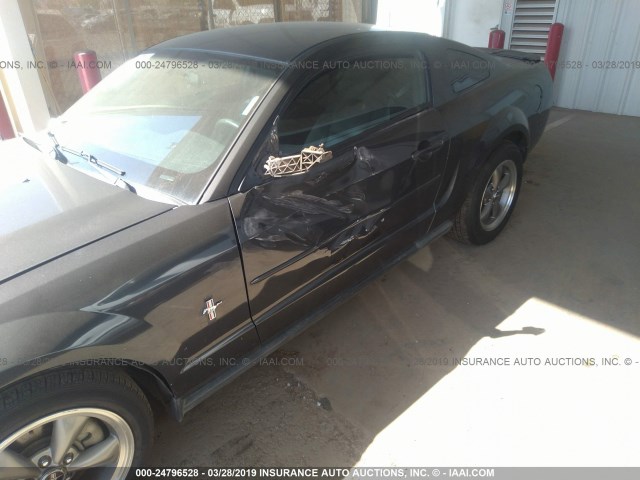 1ZVHT80N085168849 - 2008 FORD MUSTANG GRAY photo 6