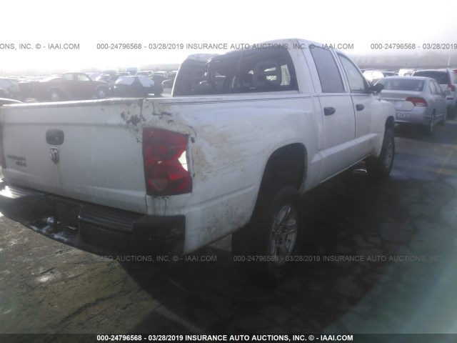 1D7HW28KX7S213089 - 2007 DODGE DAKOTA QUAD/ST WHITE photo 4