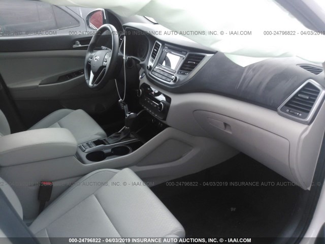 KM8J33A20HU441835 - 2017 HYUNDAI TUCSON LIMITED/SPORT AND ECO/SE WHITE photo 5