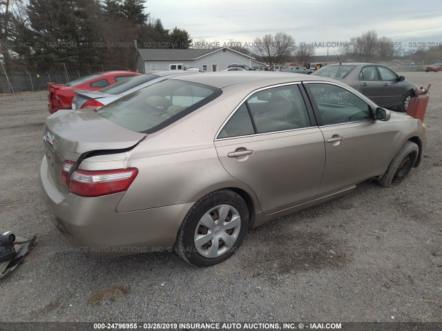 JTNBE46K673032577 - 2007 TOYOTA CAMRY NEW GENERAT CE/LE/XLE/SE GOLD photo 4